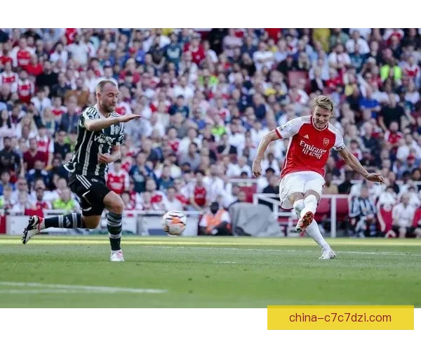 傲慢手势惹祸阿森纳悔现世报应